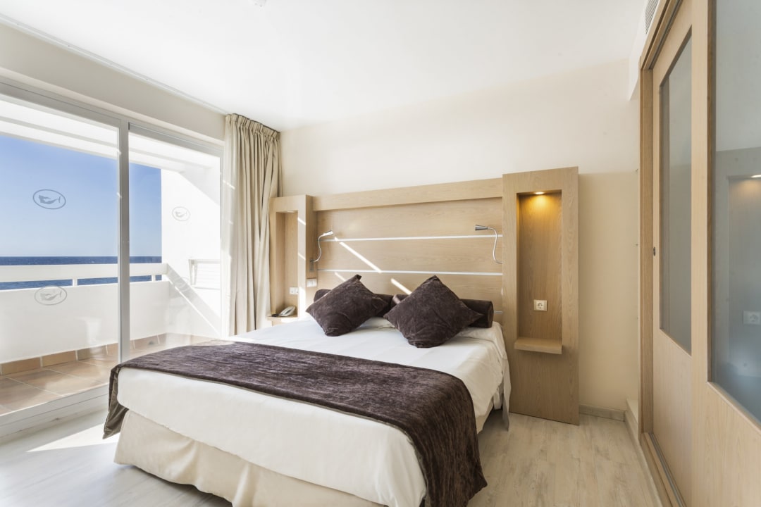 Zimmer Sirenis Seaview Country Club