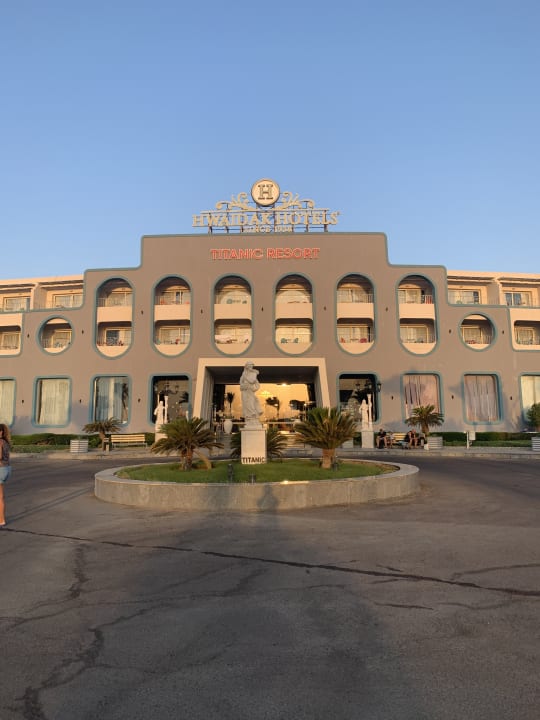 Außenansicht Titanic Resort & Aqua Park
