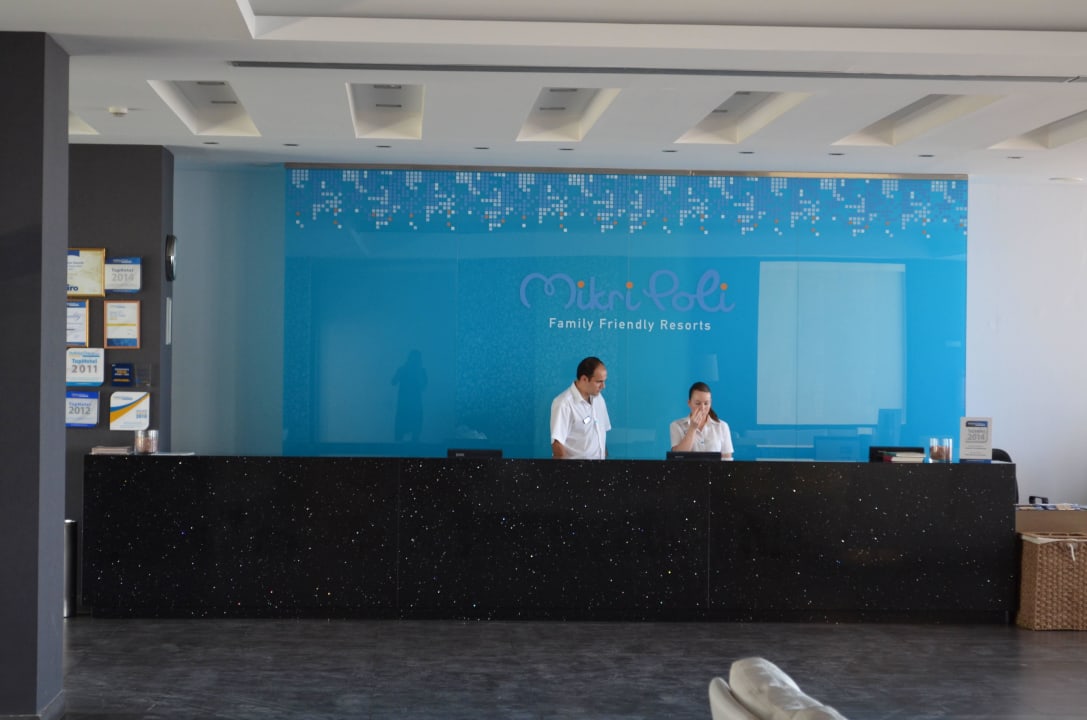 Recepcja Atlantica Mikri Poli Crete