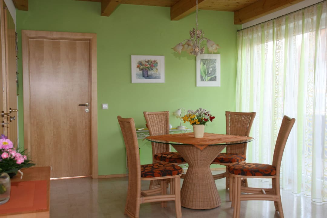 Zimmer Ferienwohnung am Kronberg