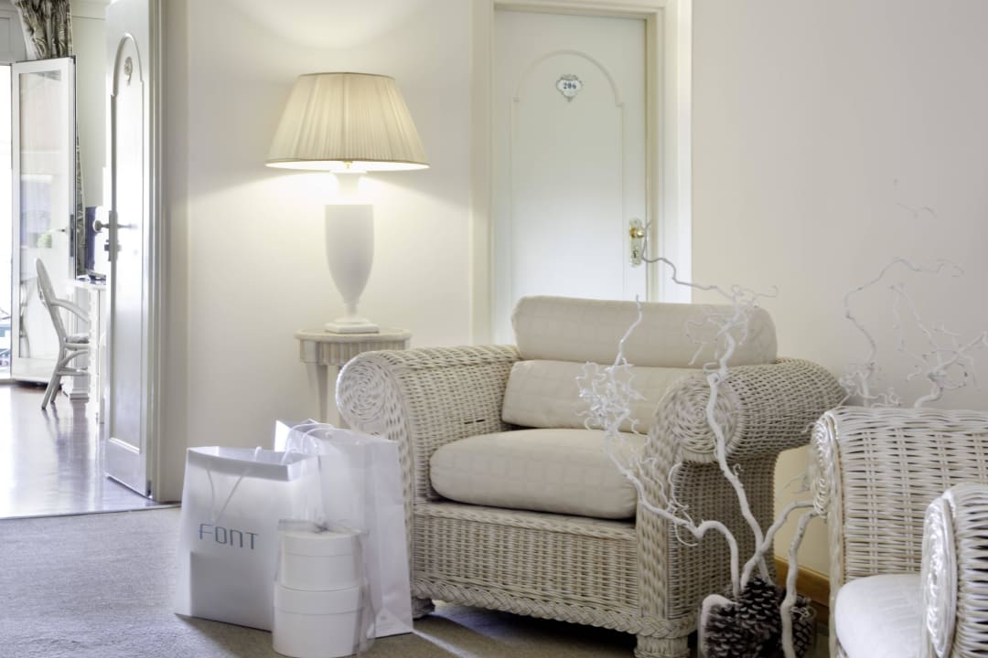 Hall Detail Hotel Il Negresco Hotel Il Negresco