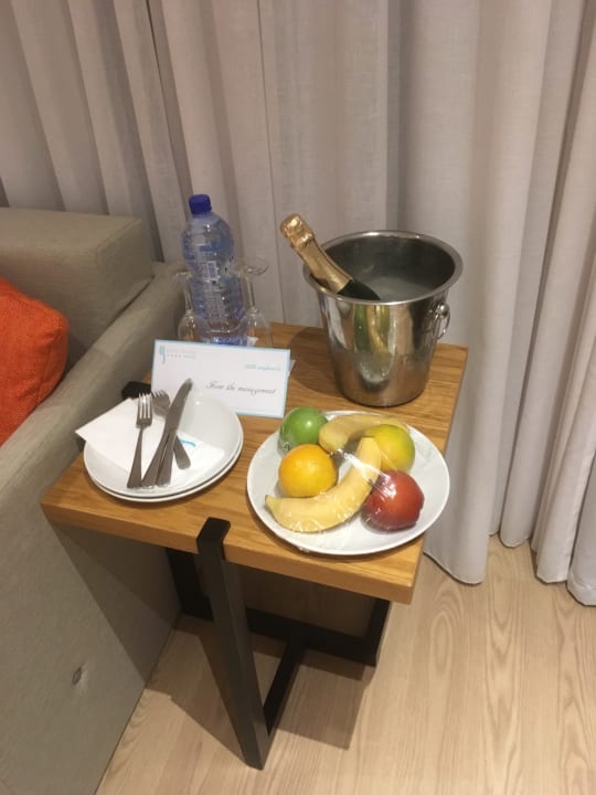 Zimmer Crystal Springs Beach Hotel