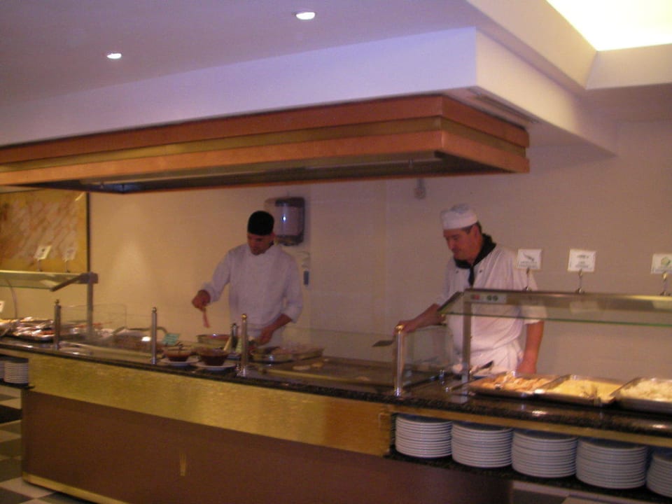 Hier gibt's den leckeren, frisch gegrillten, Fisch Sabina Hotel & Suites