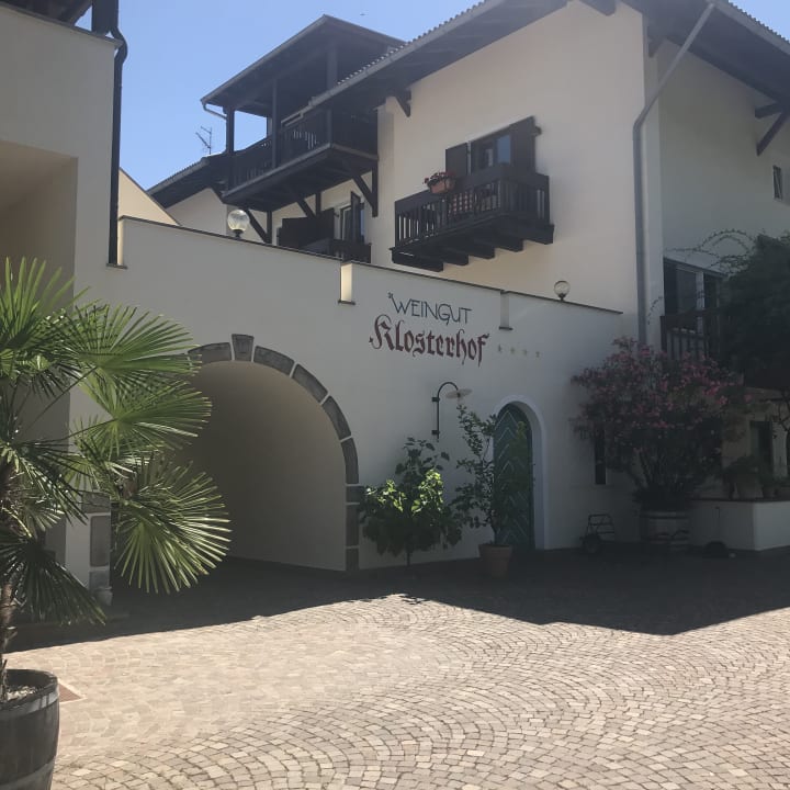 Außenansicht Weingut Klosterhof Garni-Hotel