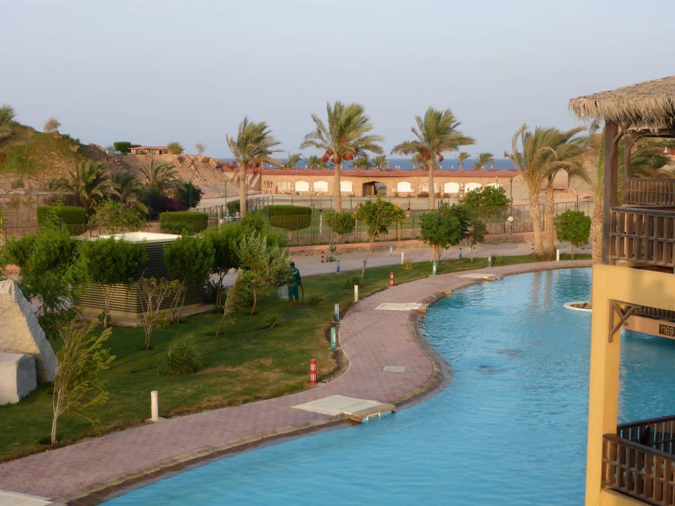 Poolanlage der Chalets Kahramana Park