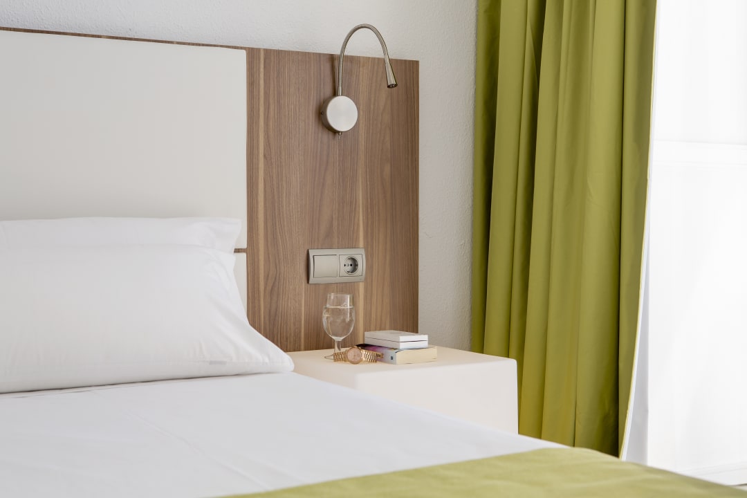 Zimmer Globales Cala Blanca