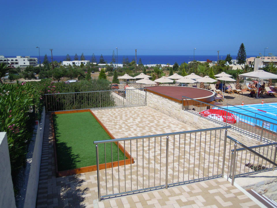 Petanque Grand Hotel Holiday Resort