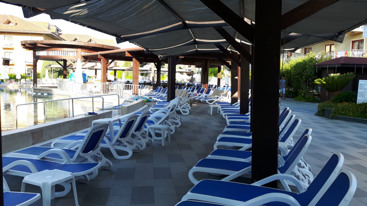 Pool Club Grand Aqua