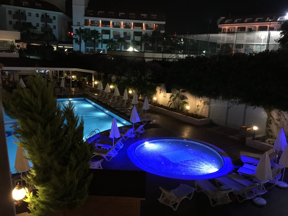 Pool Side Aquamarin Resort & Spa