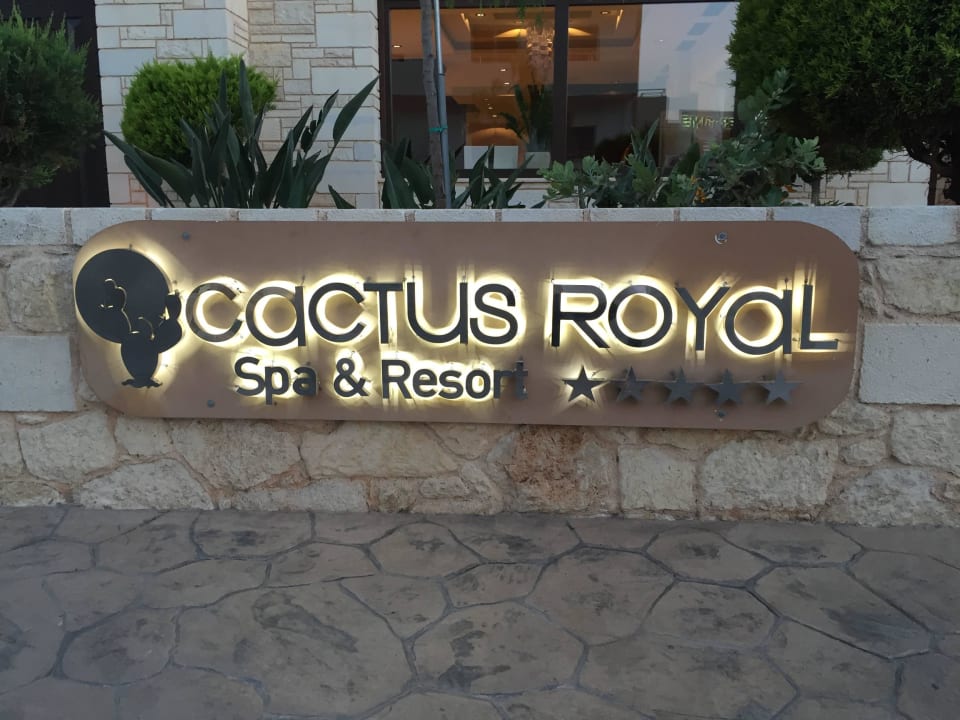 Eingang Cactus Royal