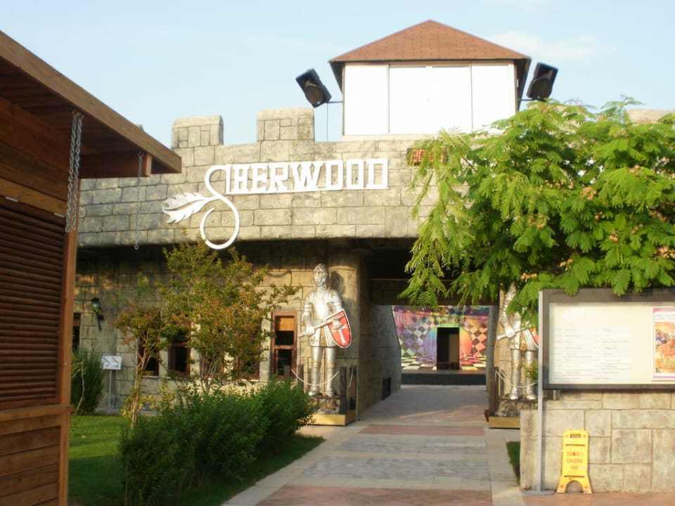 Amphitheater Sherwood Exclusive Lara
