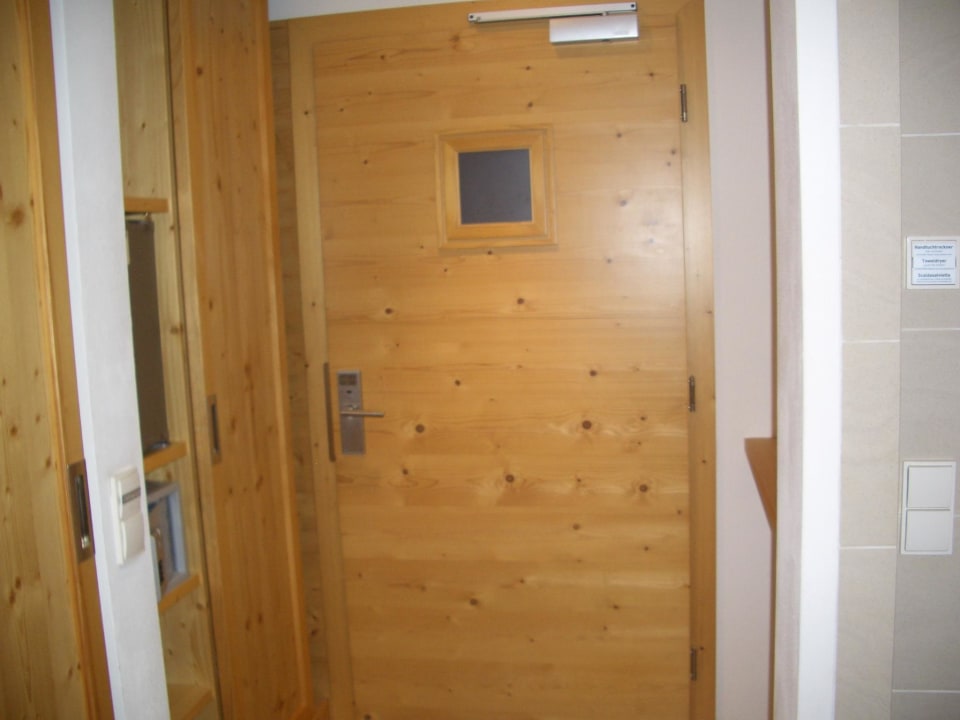 Eingang von innen  AQUA DOME