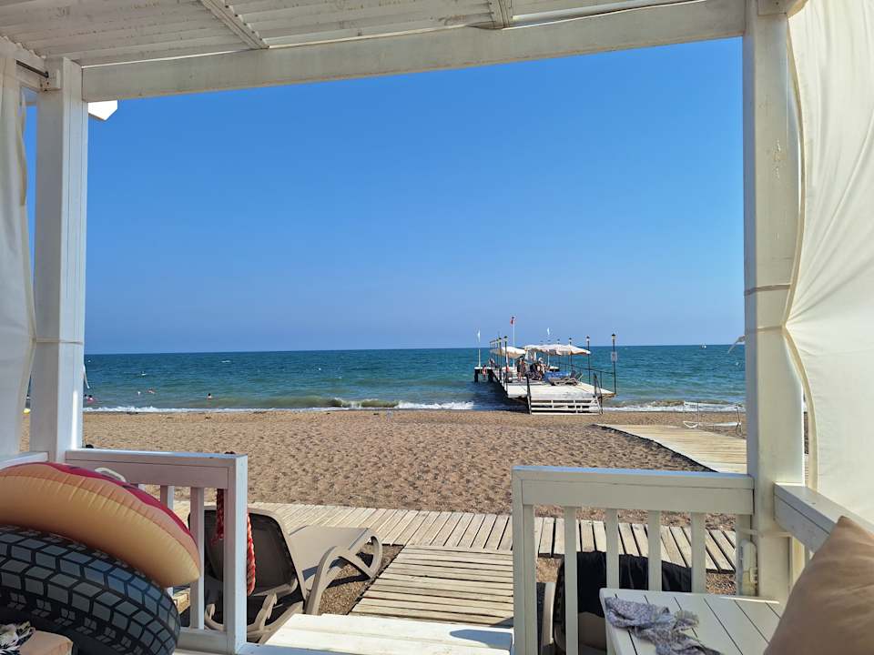 Strand Adora Hotel & Resort