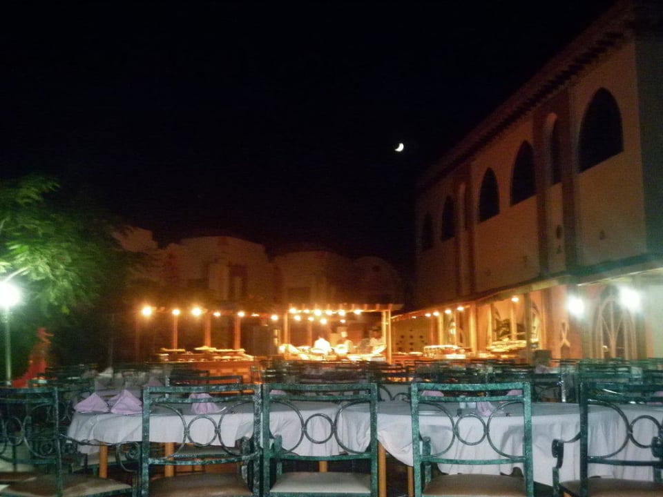 Das Büffet zum Dinner Shams Alam Beach Resort