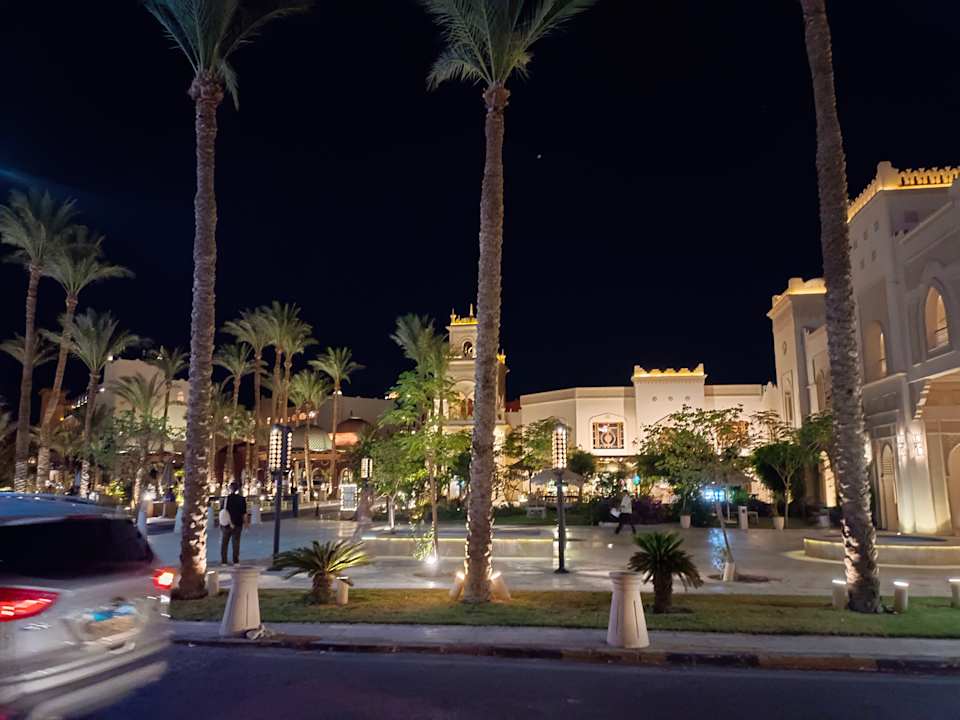 Gartenanlage The Grand Palace - Adults only