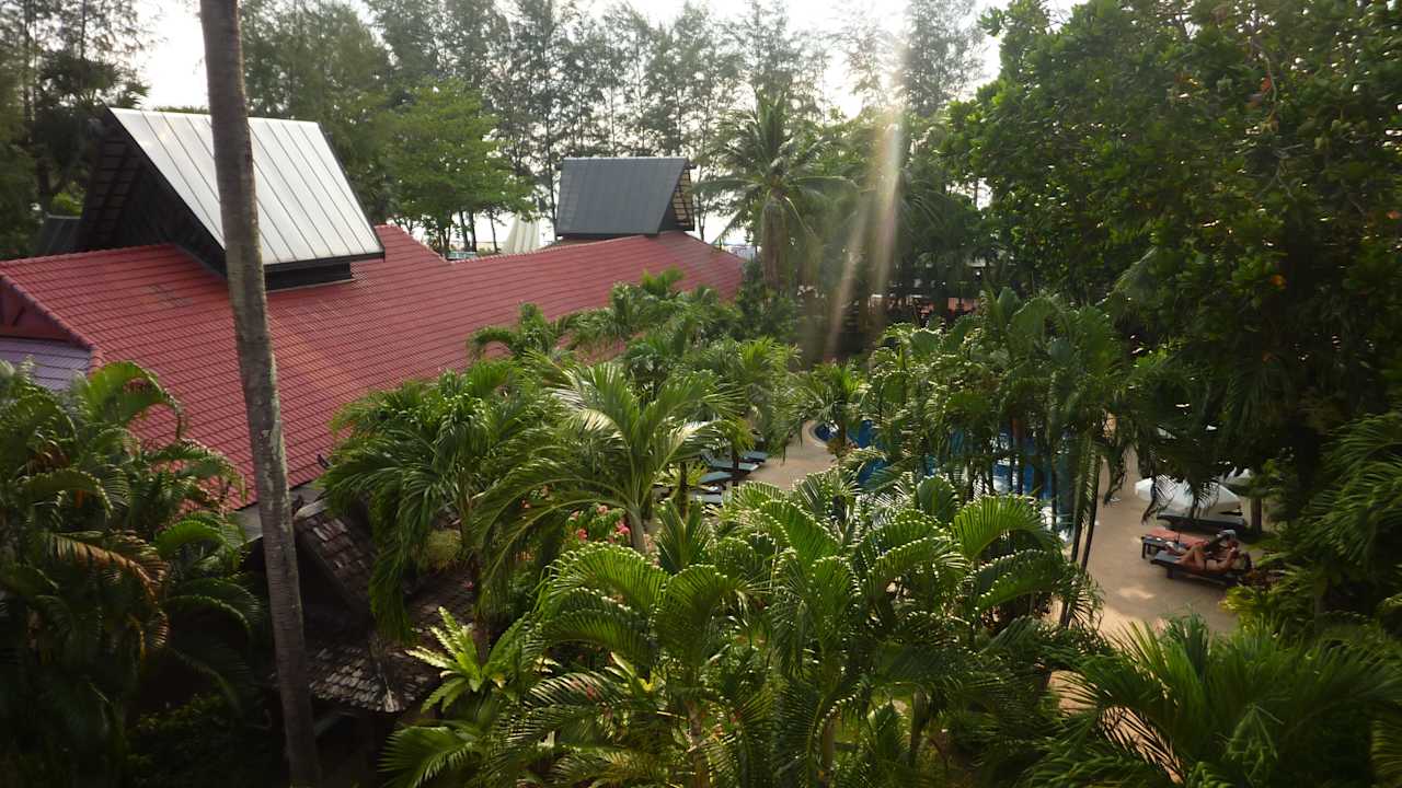 Blick auf Pool und Meer Hotel Phuket Island View