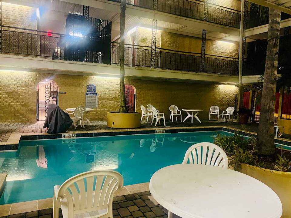 Pool Super 8 Motel New Orleans