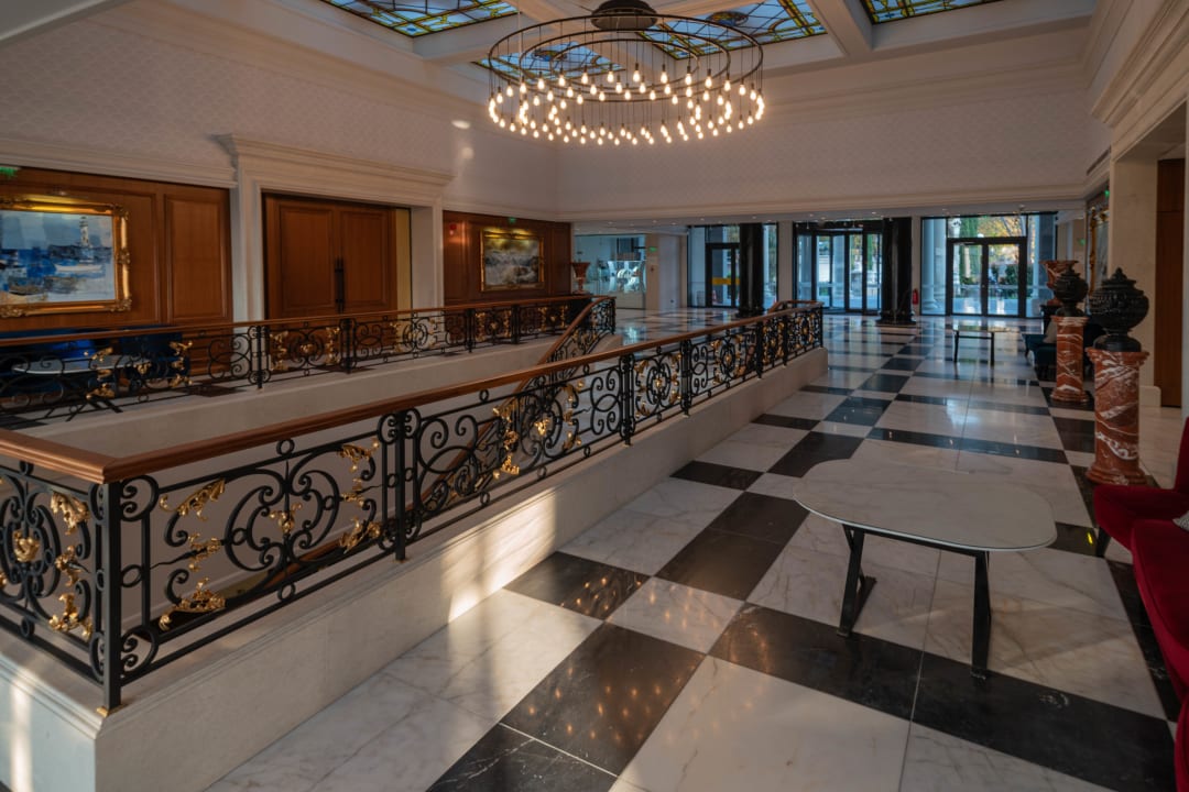 Lobby Astor Garden Hotel