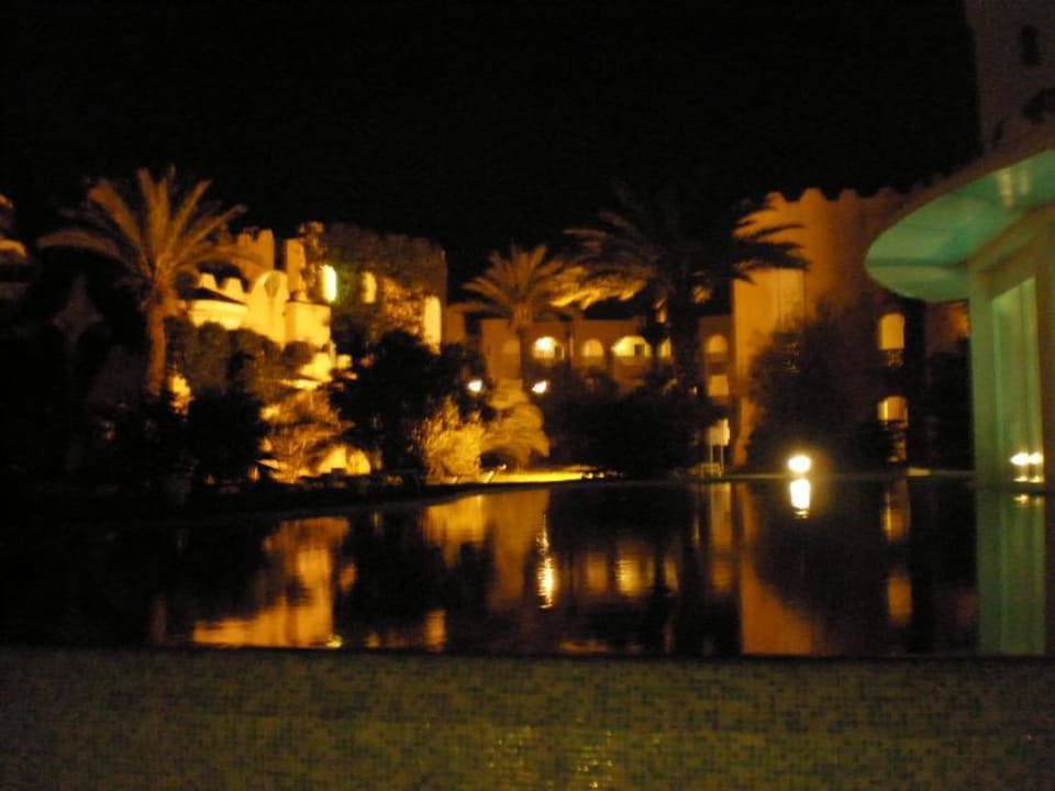 Nachtansicht auf das Hotel Mahdia Beach & Aquapark