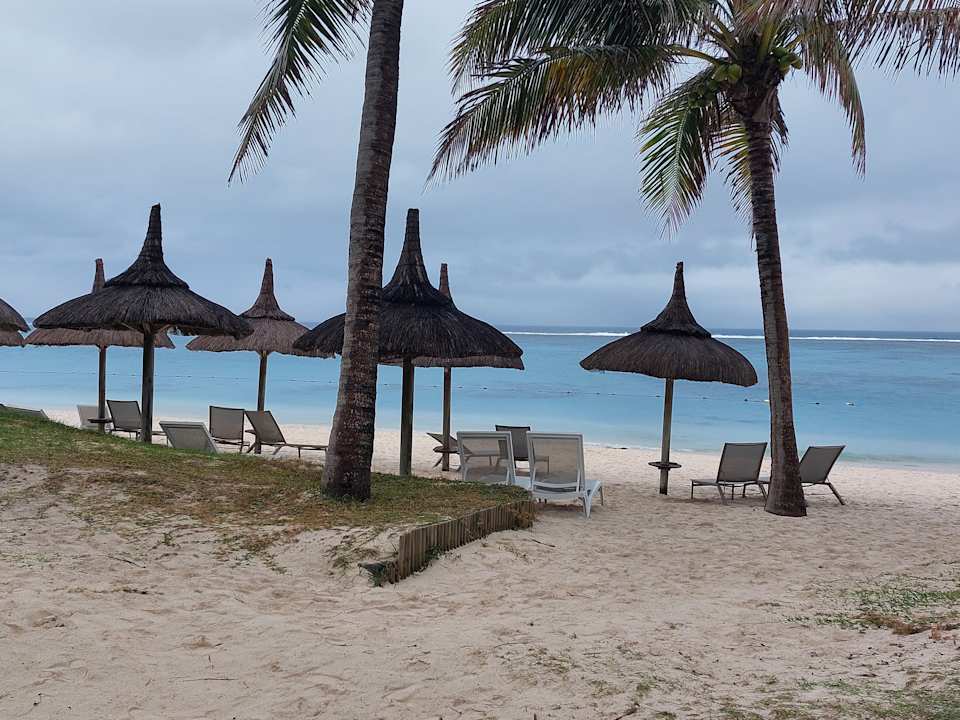 Strand Crystals Beach Resort Belle Mare, a member of Radisson Individuals