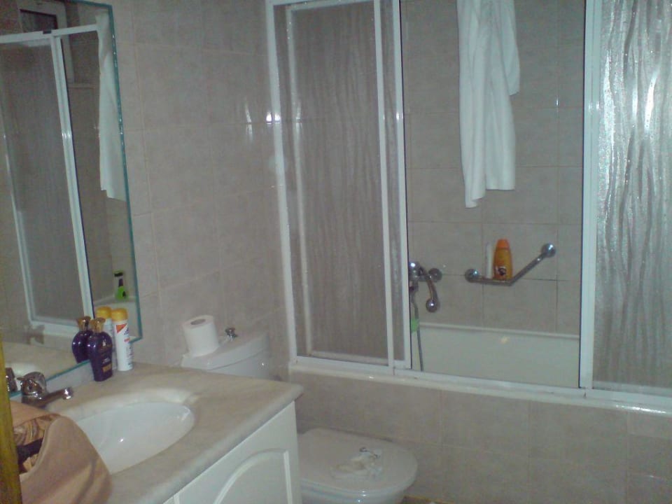 Bad im Hotelzimmer Hotel Gardenia Beach