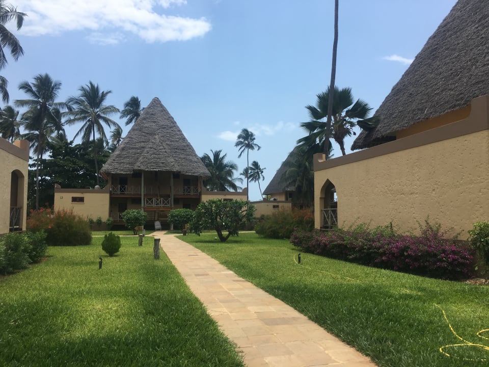 Außenansicht Neptune Pwani Beach Resort & Spa
