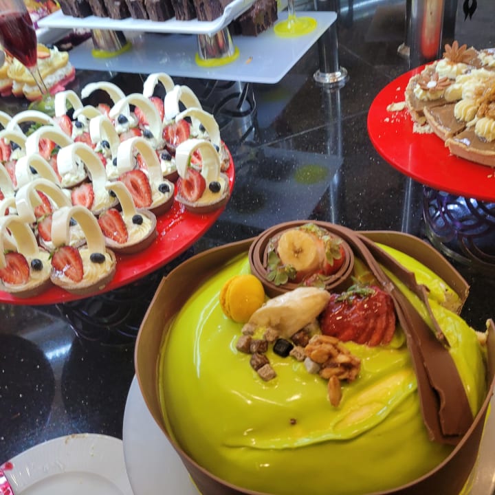 Gastro Side Royal Palace Hotel & Spa