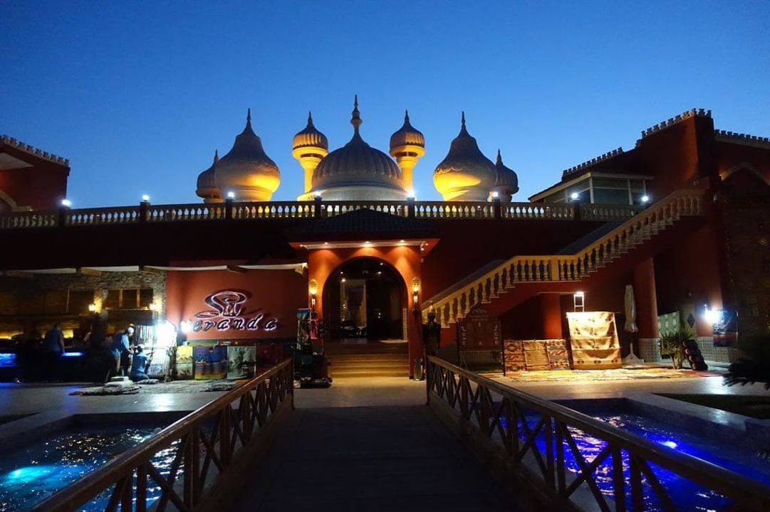 Zentrum  Pickalbatros Alf Leila Wa Leila Resort - Neverland Hurghada