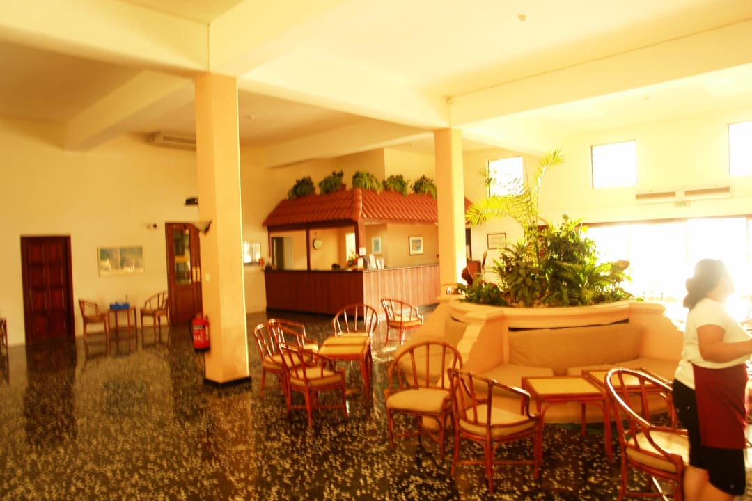 Der Eingangsbereich Comino Hotel & Bungalows