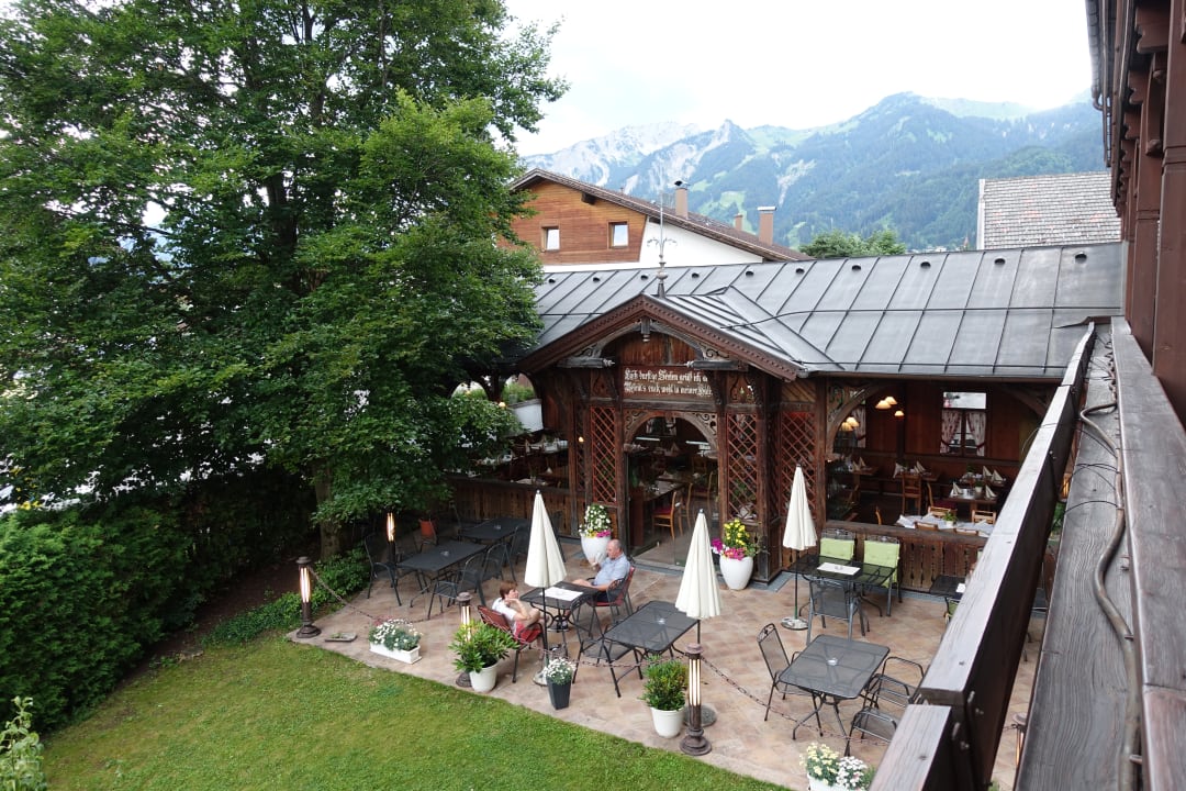 Ausblick vom Balkon auf das intere Restaurant / Frühstücksra Hotel Krone Tirol