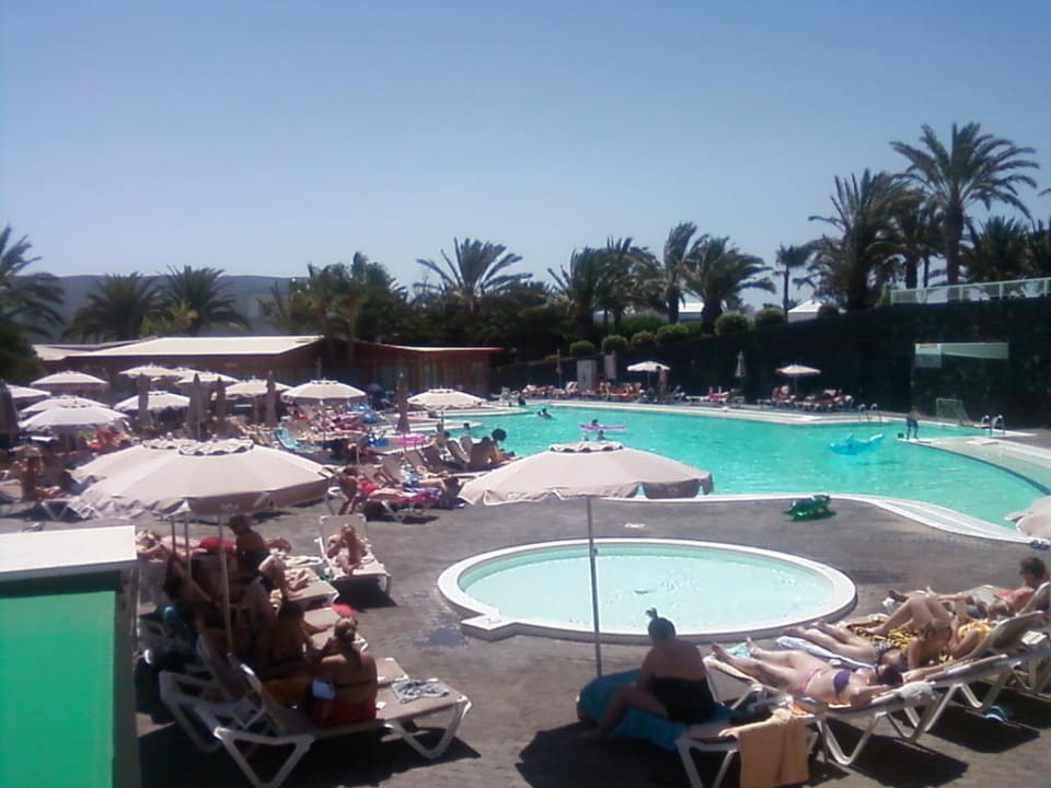 Pool vom Restaurant aus gesehen Relaxia Olivina