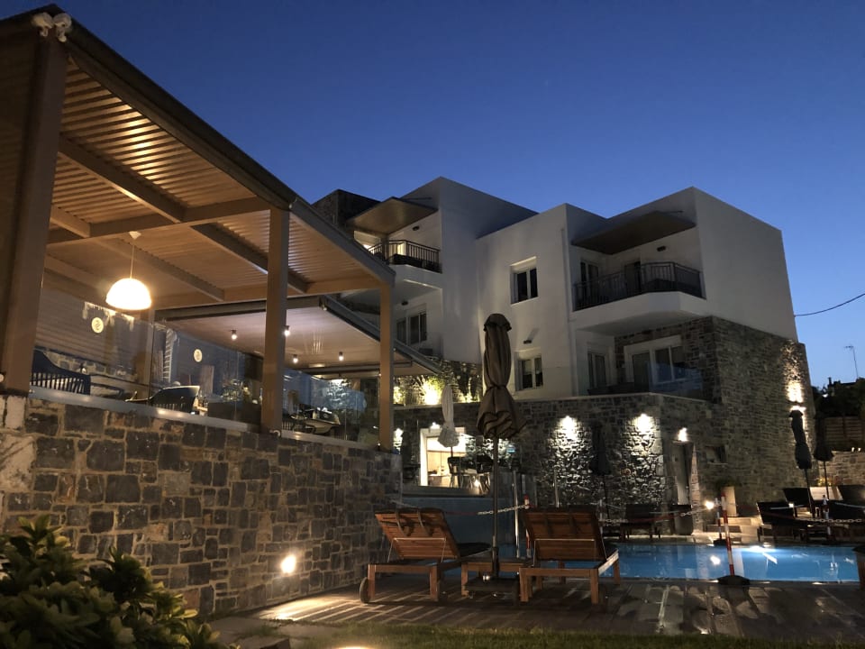 Pool Seascape Luxury Residences