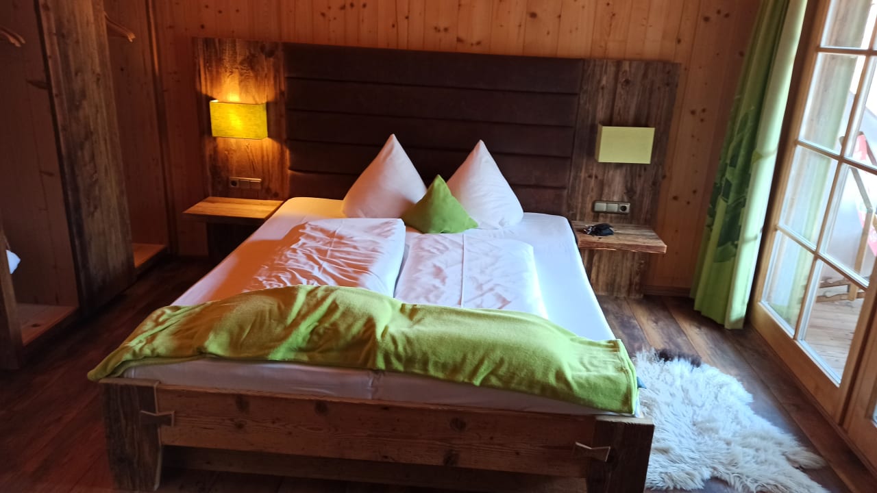 Zimmer Hotel Feuriger Tatzlwurm