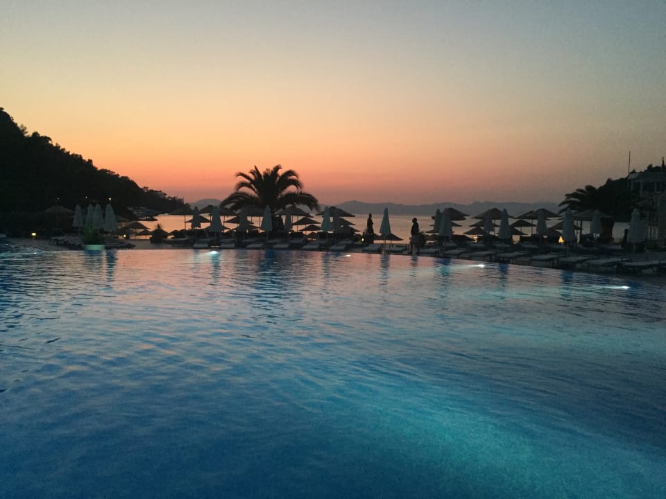 Pool Hillside Beach Club