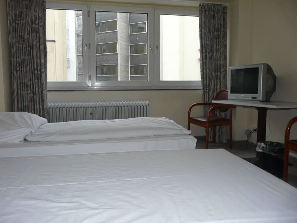 2 Bett Schlafzimmer Pension Alpha Frankfurt City