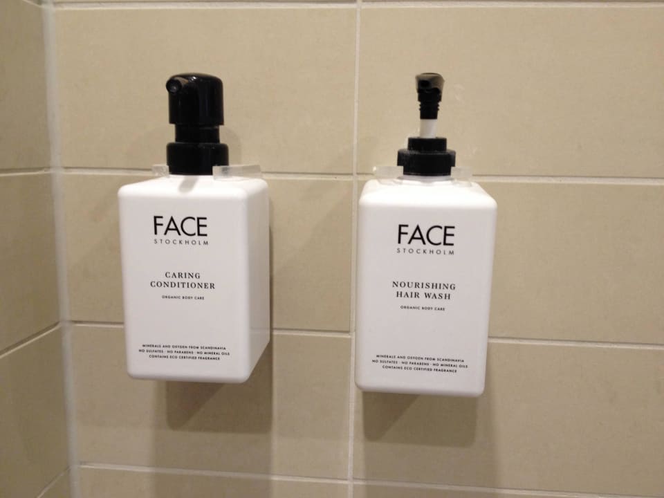 Badausstattung in der Dusche Hotel Scandic Aarhus City