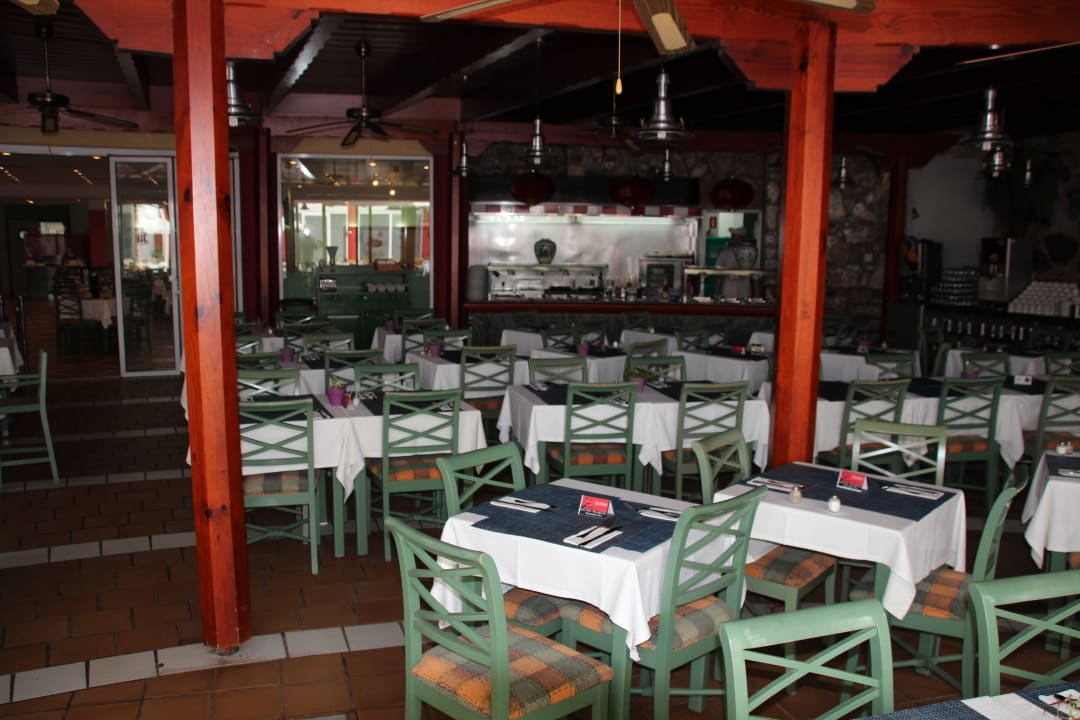 Büffet Restaurant Hotel Rondo Innenbereich HL Miraflor Suites Hotel