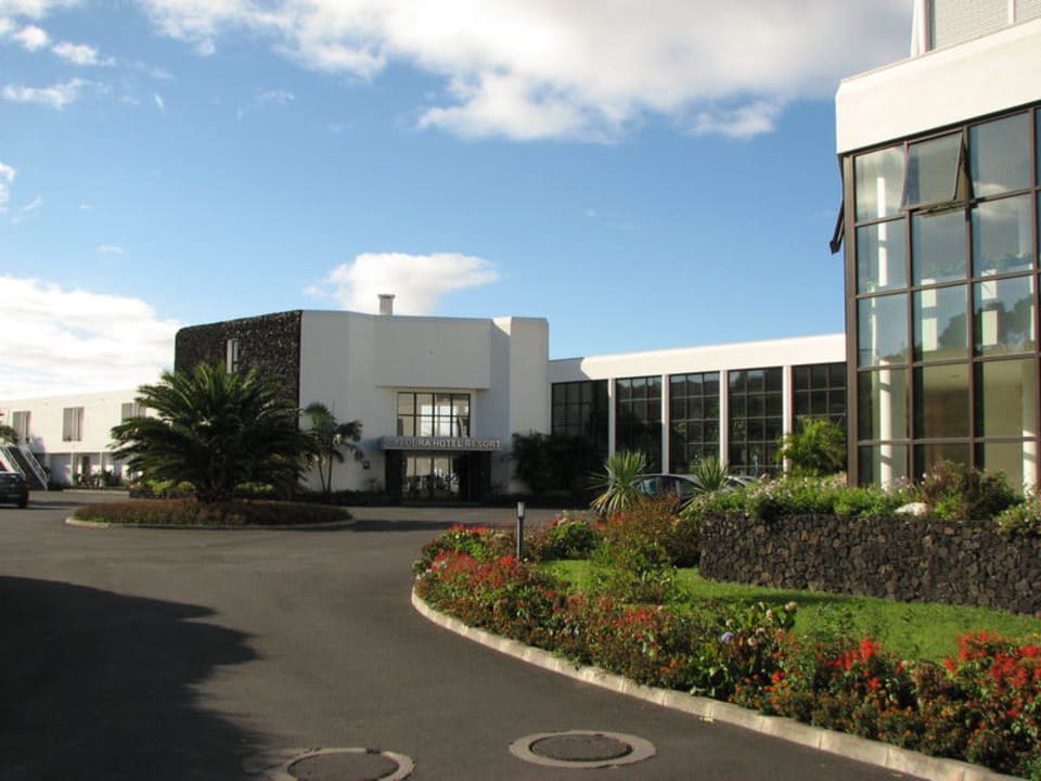 Aussenansicht Caloura Hotel Resort