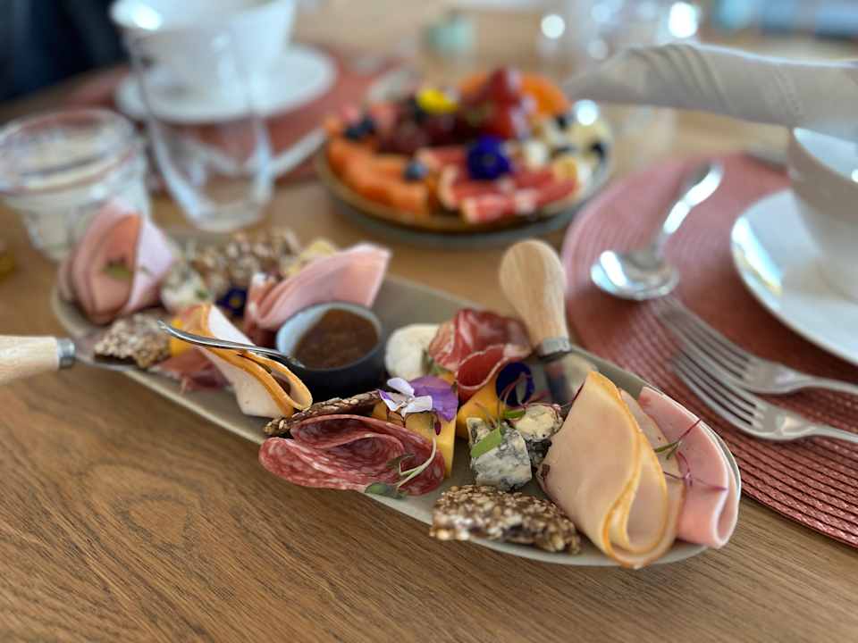 Gastro The Cliffside Boutique Getaway