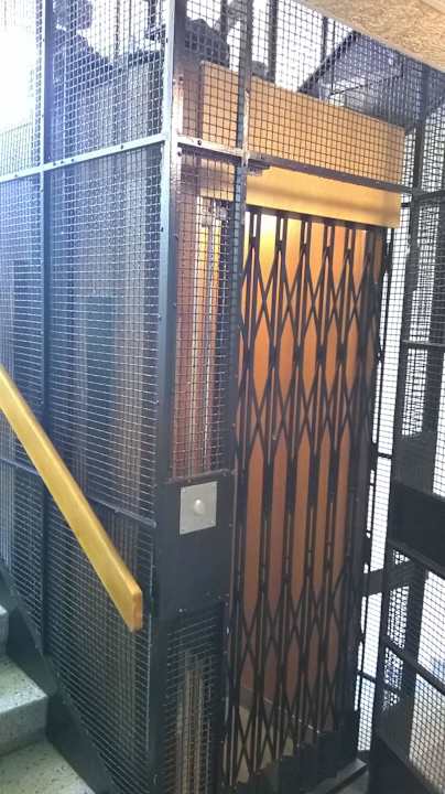 Aufzug, Baujahr 1955 SATO HotelHome Lapinlahdenkatu