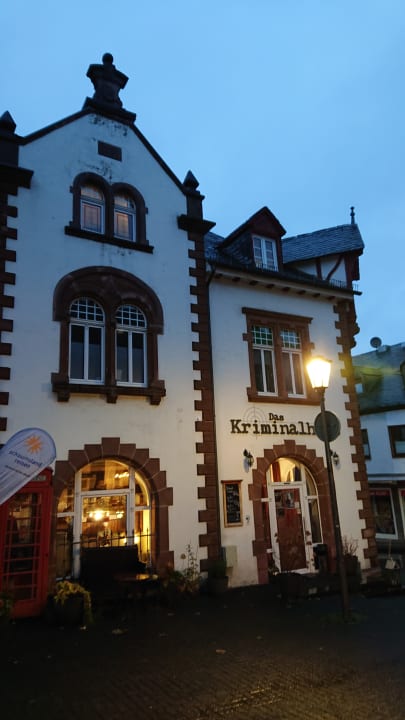 Außenansicht EIFELkrimihotel