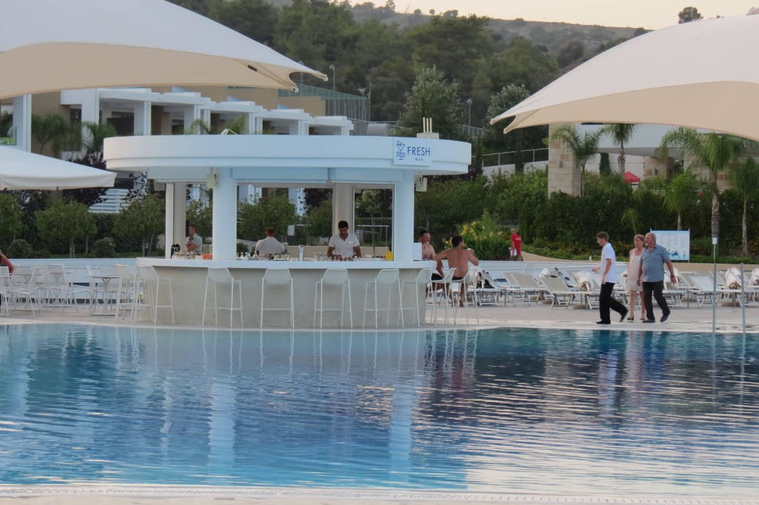 Poolbar Princess Andriana Resort & Spa