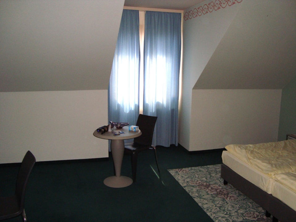 Zimmer im Dachgeschoss Erzgebirgshotel Freiberger Höhe