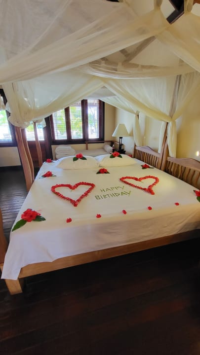 Zimmer Filitheyo Island Resort