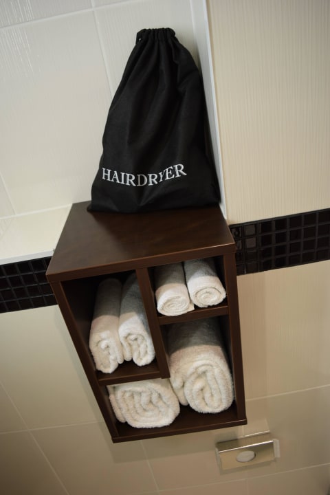 Handtücher und Haartrockner Hampton by Hilton Warsaw City Centre