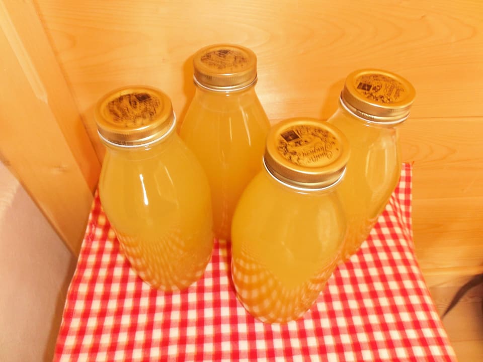 Hausgemachter Holunderblütensaft Mountain Chalet Pra Ronch