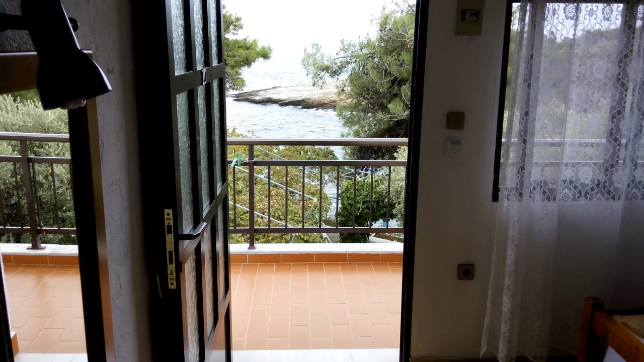 Zimmer Gorgona Rooms