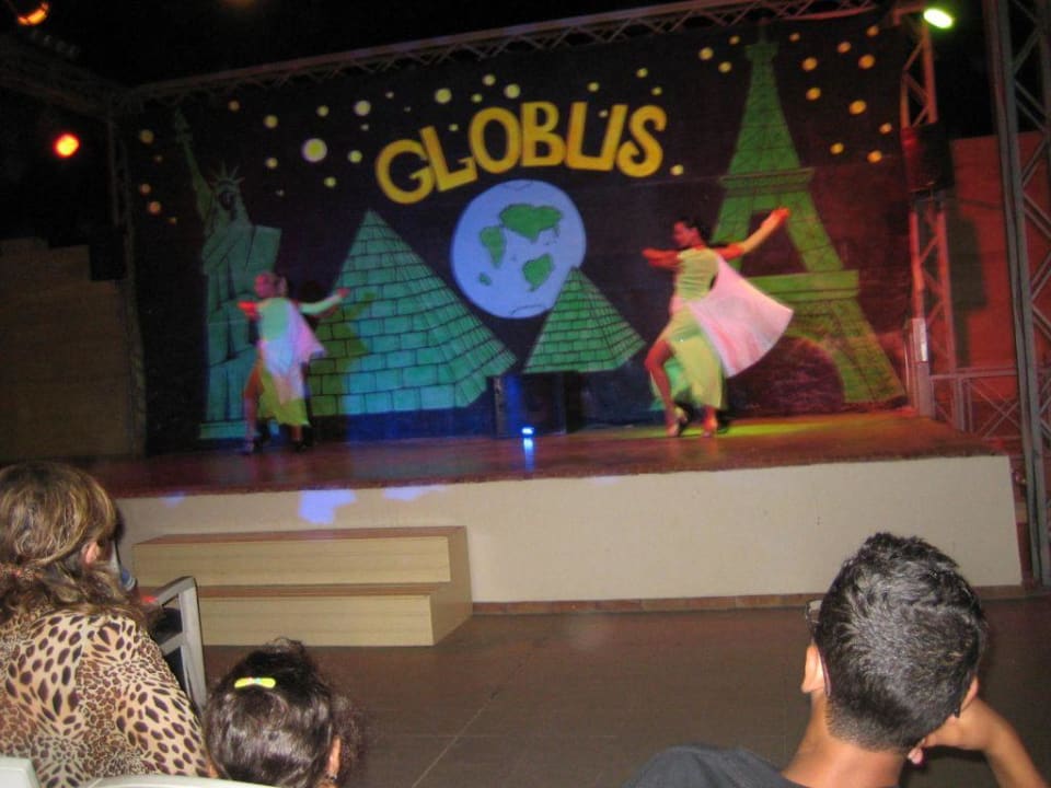 Lifeshow des Animationsteams Palm Beach Resort