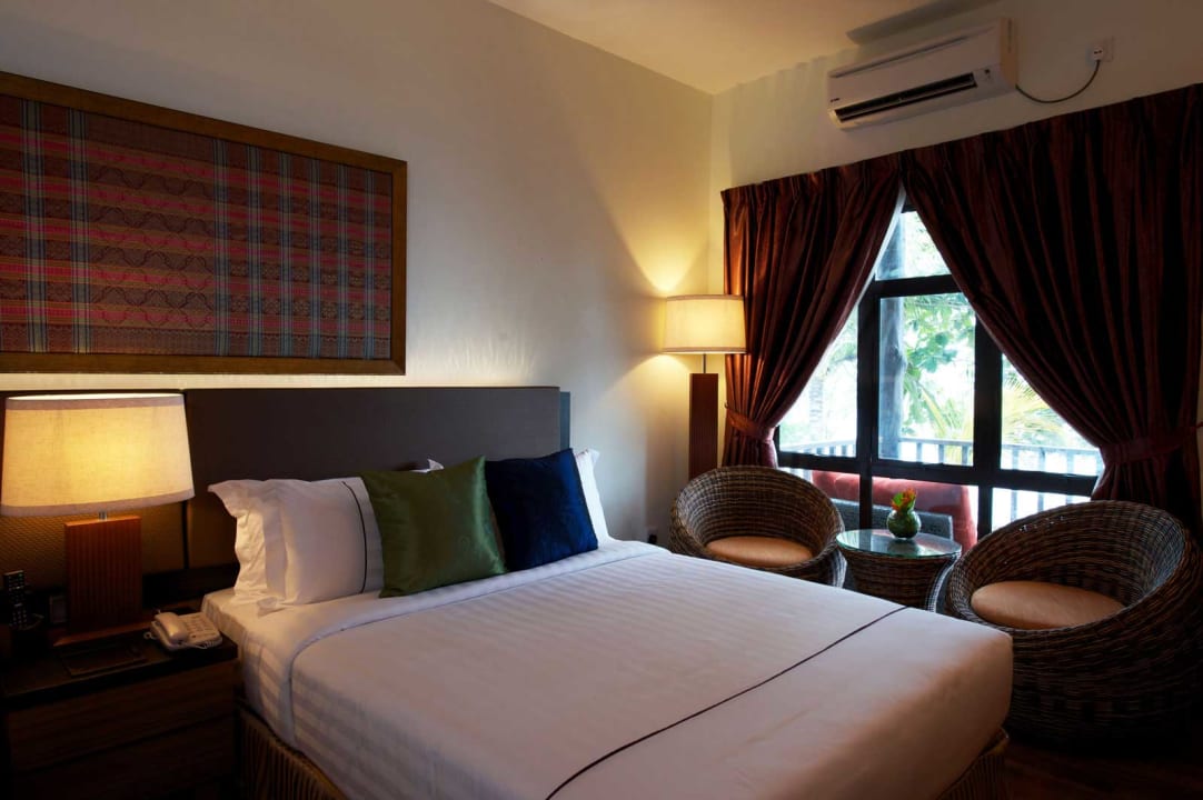 Zimmer Tunamaya Resort