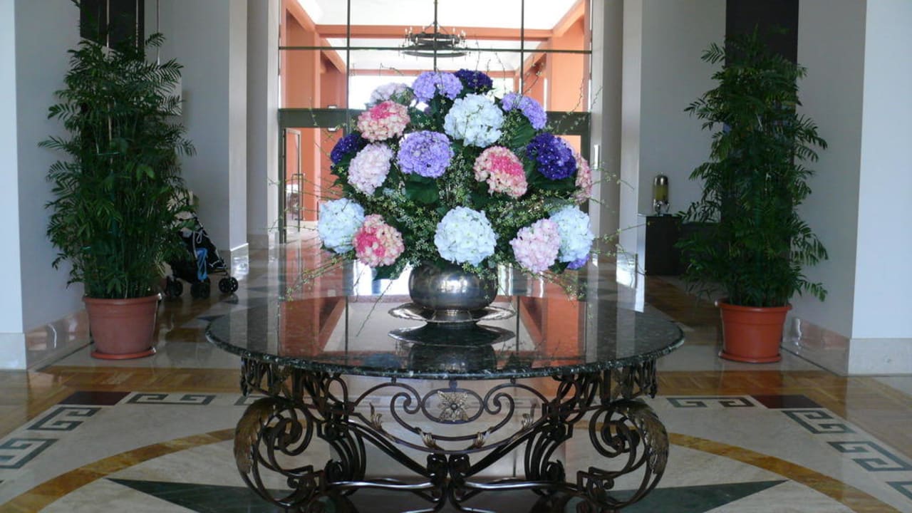 Blumenschmuck in der Lobby Arum Barut Collection